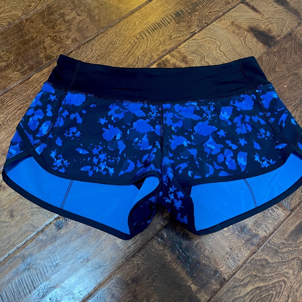 RARE PATTERN lululemon Speed Up Low-Rise Lined Short 2.5" size 6
